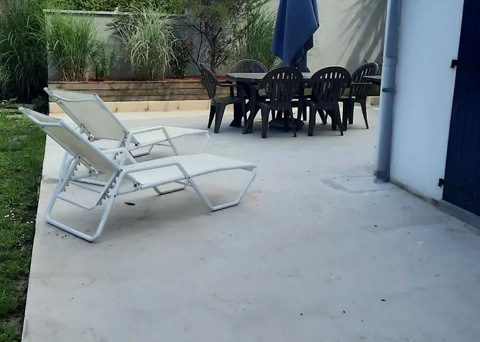 شقة Apparemment Avec Jardin Idealement Situee Mouguerre